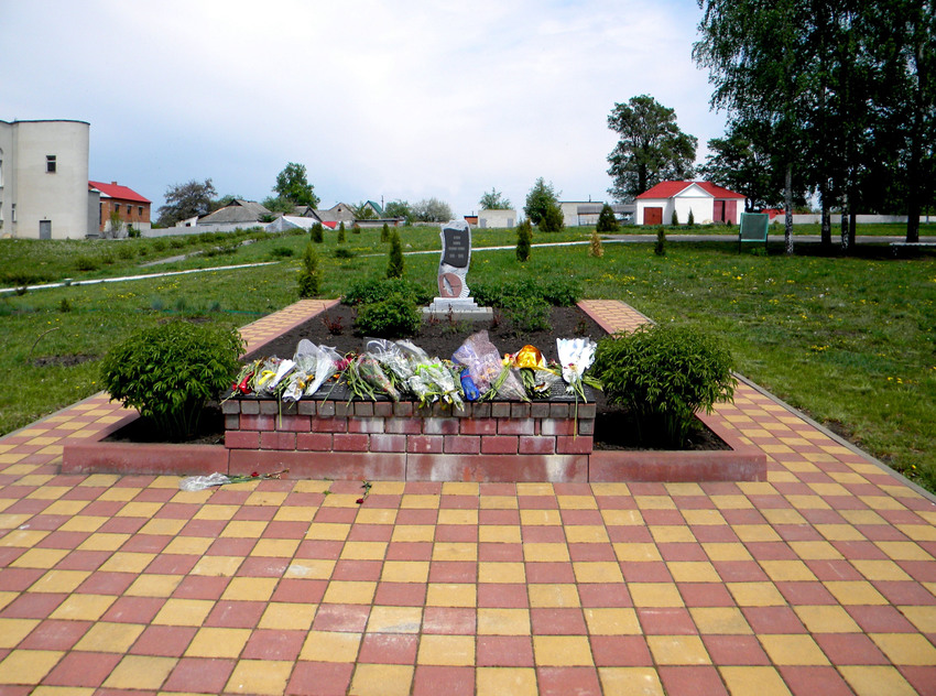 Памятник Воинской Славы в поселке Красная Яруга