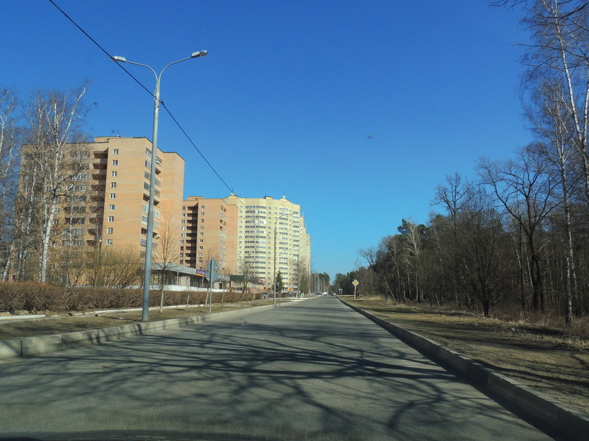 Улица Службина