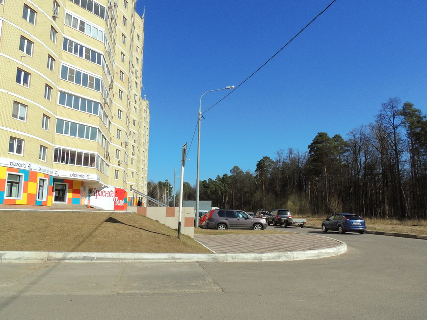 Улица Службина