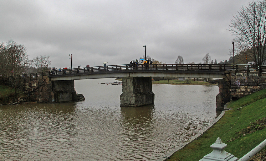 Мост через реку Порвоо