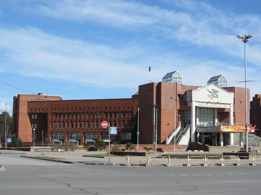 ленинградская область сосновый бор ленинградская улица 46 мэрия. здание администрации города сосновый бор. сайт администрации соснового бора ленинградской области. здание мэрии сосновый бор ленинградской. мэрия сосновый бор ленинградская.