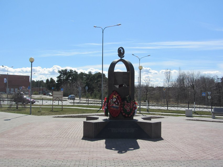 Памятник ликвидаторам последствий аварии на Чернобыльской АЭС