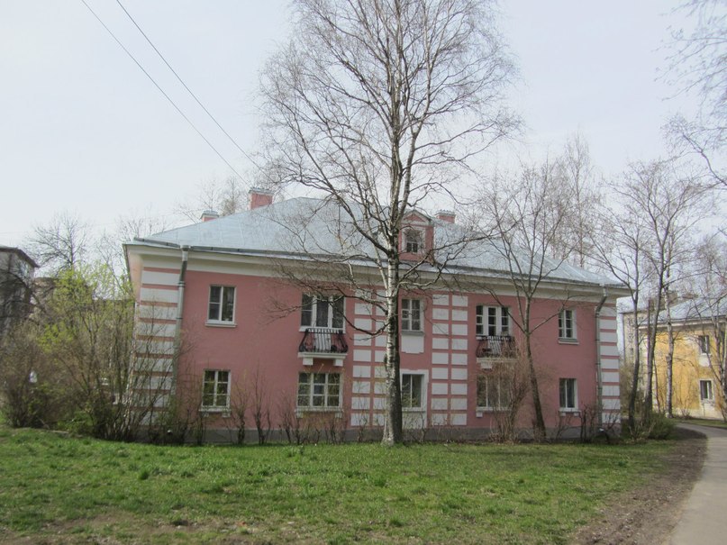 ул Сафронова