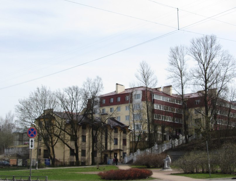 Дворцовый проспект, Ломоносов