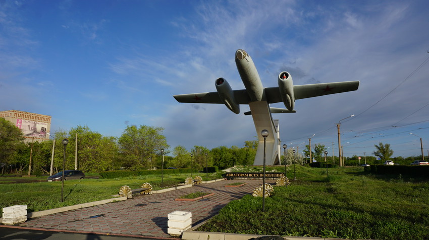 Памятник авиаторам.