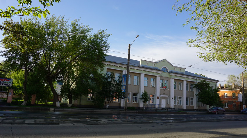 На Строителей...