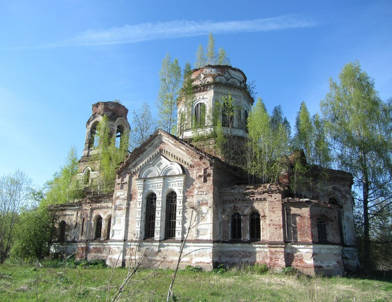 Самро. Церковь Вознесения Господня.