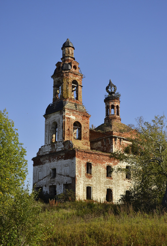 Церковь Знамения Честного Креста Господня в Михеевском.