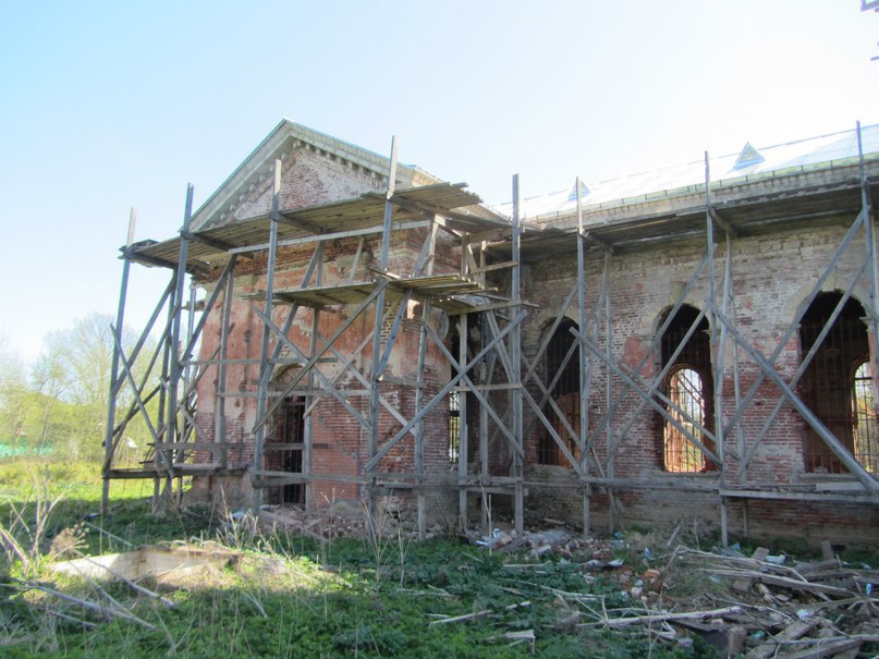 Усадебные постройки  в  Редкино