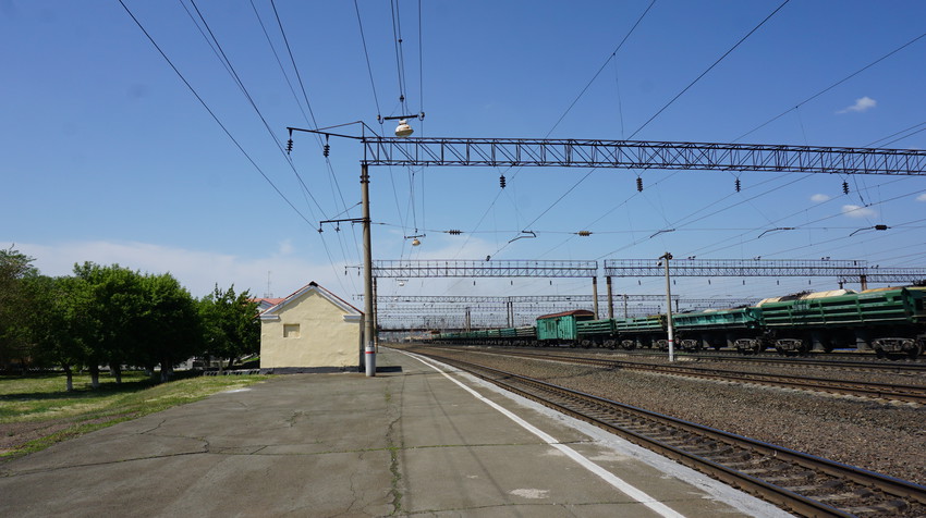 Ж\д платформа станции Никель.