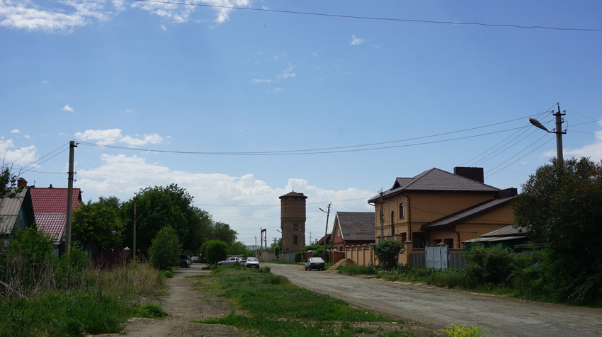 Городок котеджный.