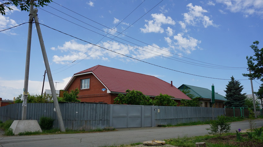 На улице Вяземской.