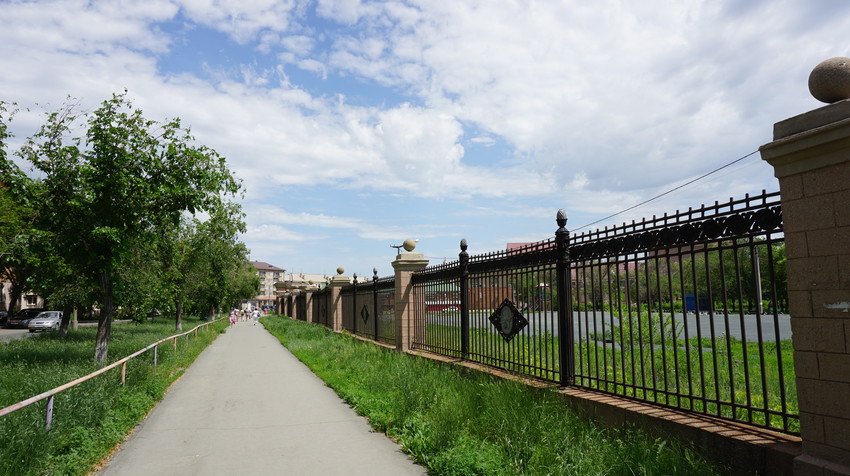 На Краматорской.