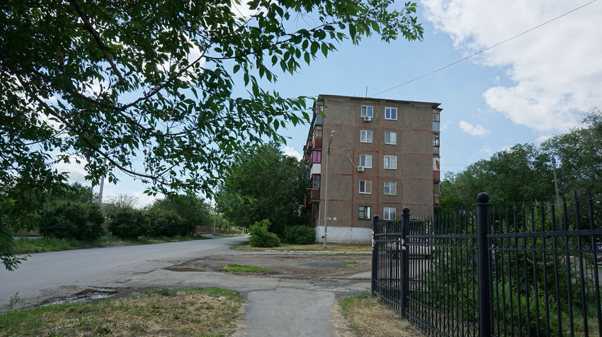 На Московской улице.