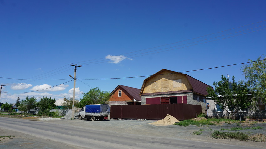 На Елшанской.