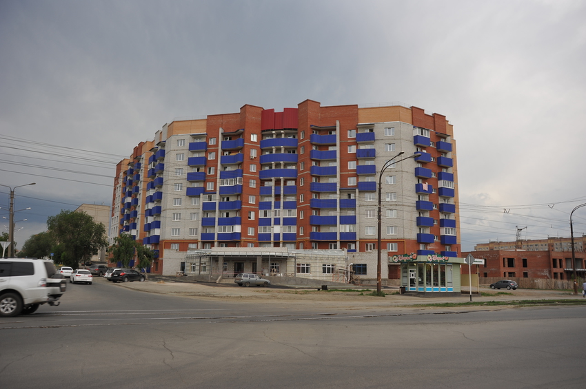 Новый дом по проспекту Ленина.