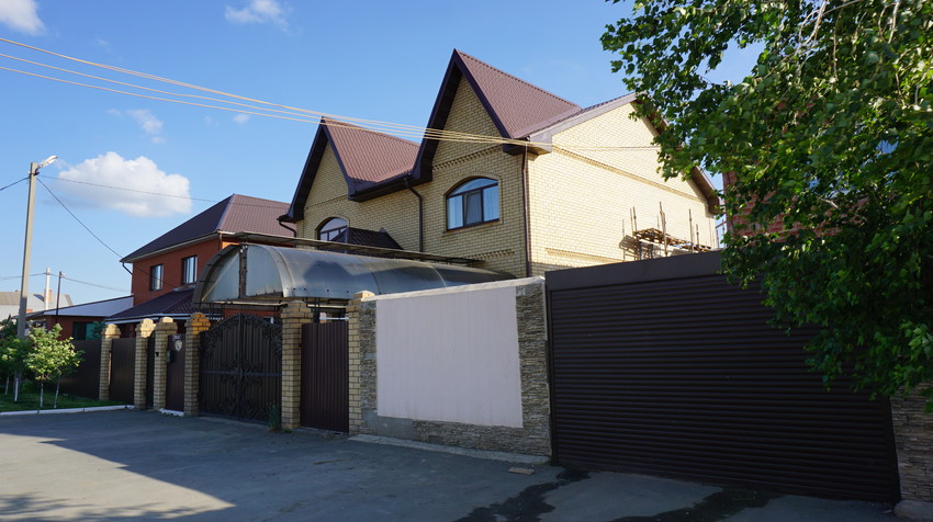 На Елшанской.