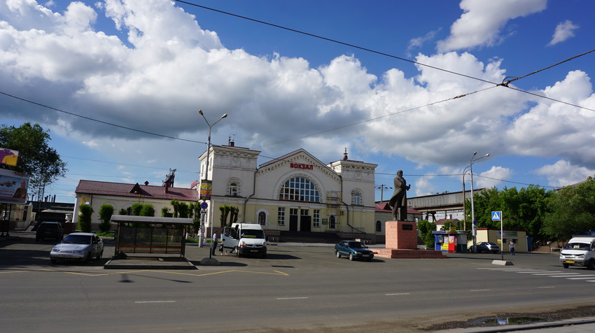 Привокзальная площадь.