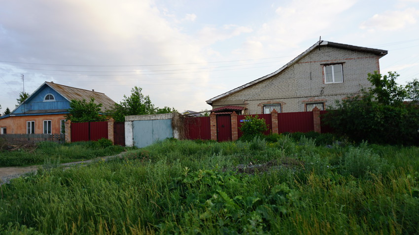 На улице Ялтинской.