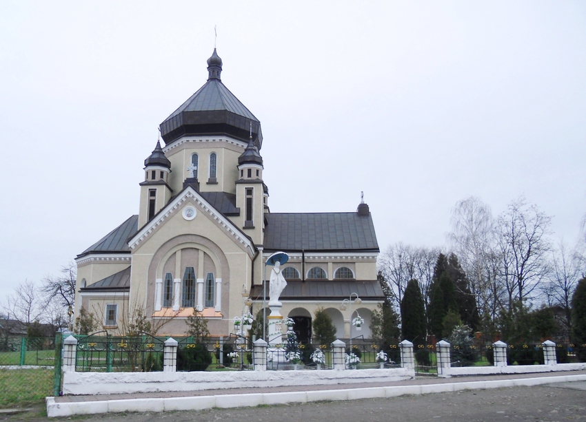 Church of St. Archangel Michael in village Zavadiv