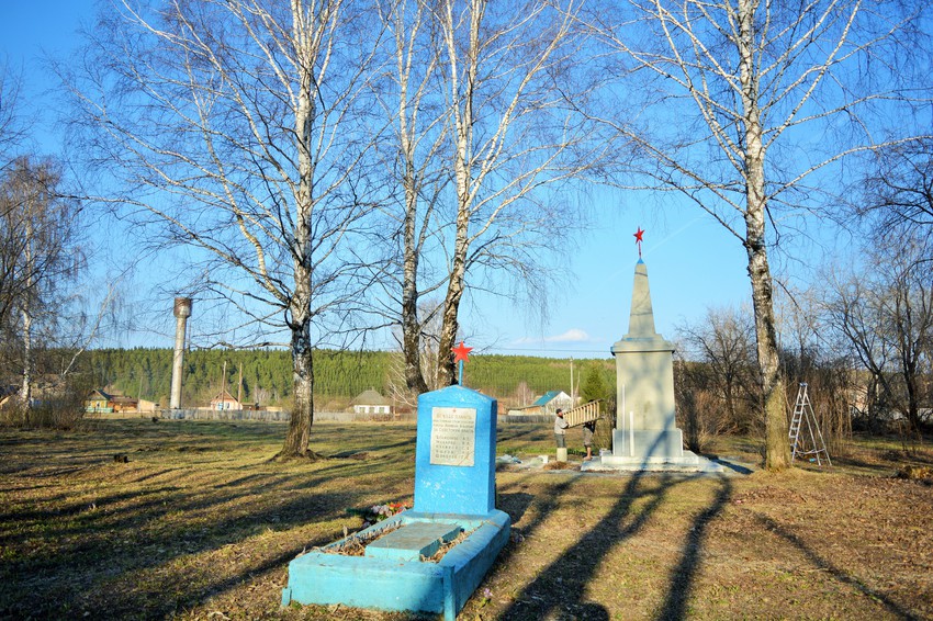 Обелиски, память о погибших односельчанах в годы Гражданской войны и Великой Отечественной войны.