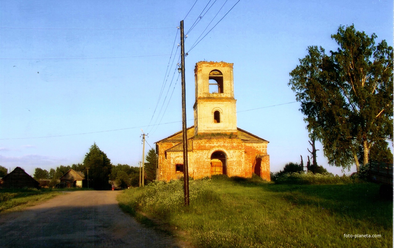 Лутовёнка, церковь  Иверской  Божией  матери, 1904 года  постройки.