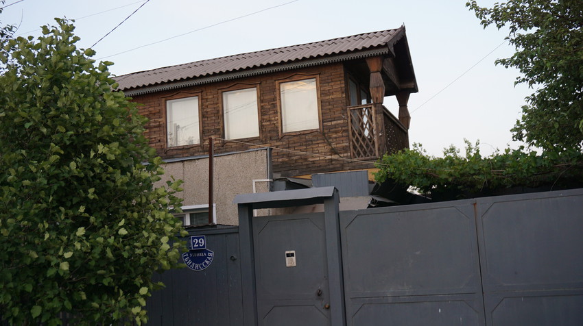 На Тбилисской.