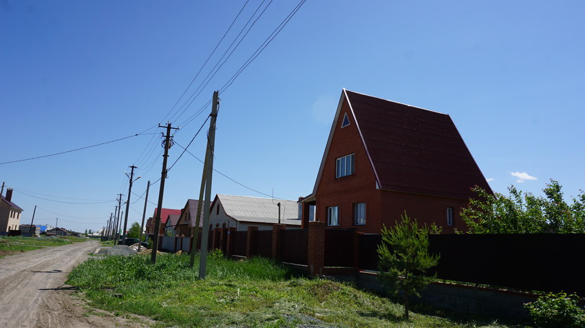 На Молодёжной.