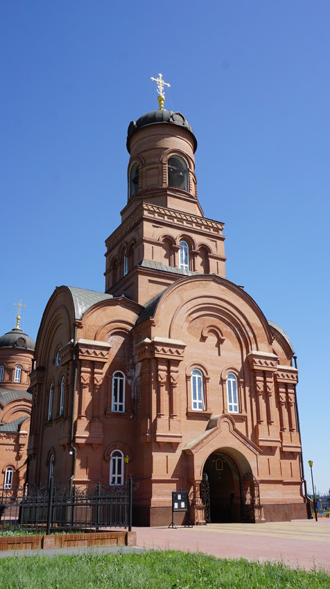 Звонарня с колоколами.