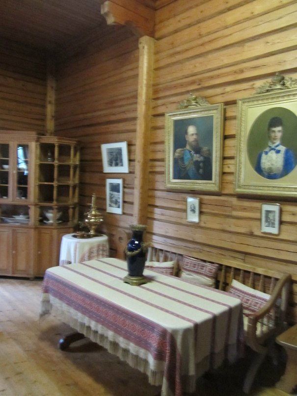 Интерьеры царской дачи в Лангинкоски - подлинные музейные экспонаты