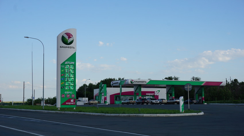 АЗС на дороге Орск-Оренбург.