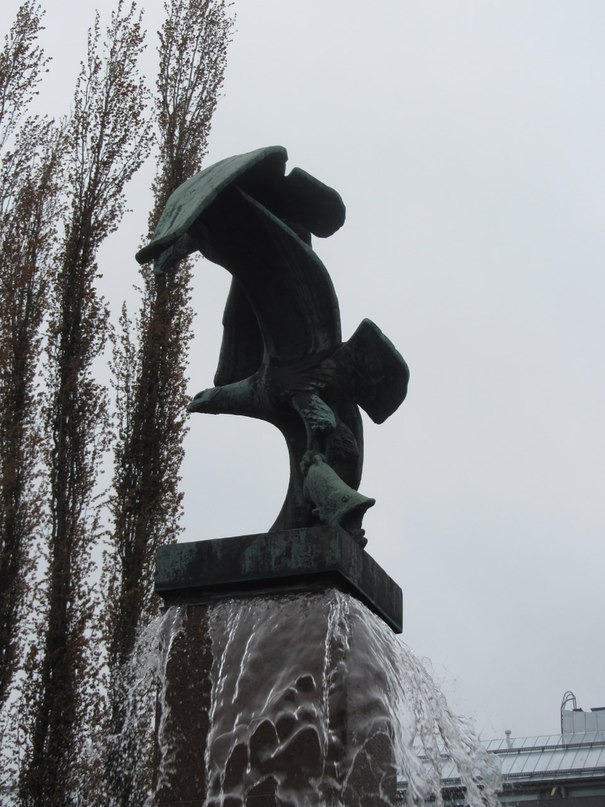 Котка.   Памятники и скульптура  в парке  Яна Сибелиуса