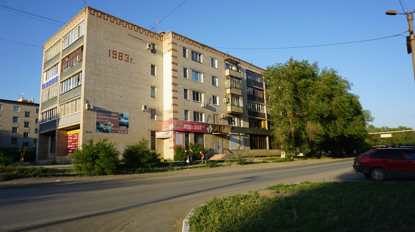 На Станционной улице.