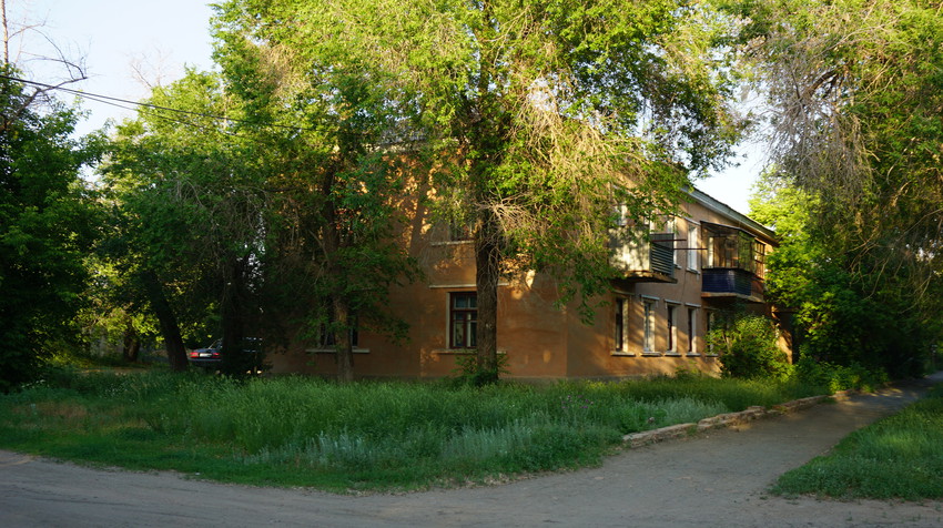 На Станционной улице.