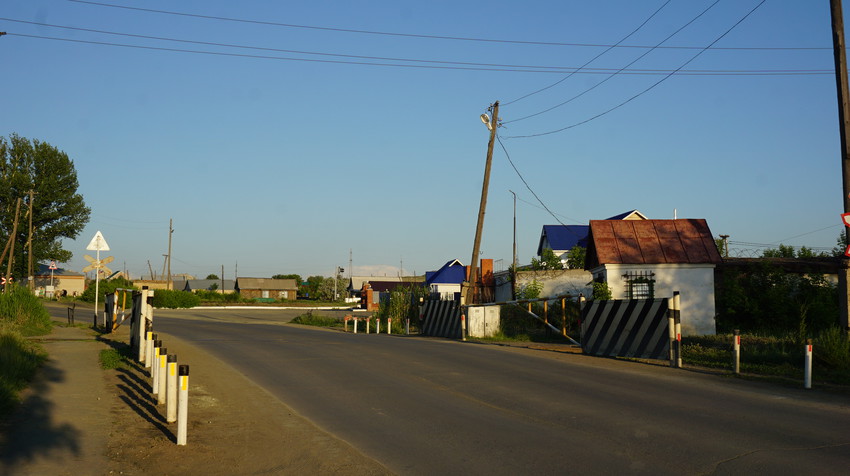 Не работающий переезд.