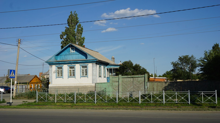 На улице Краснознамённой.