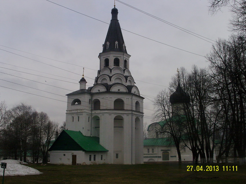 Шатровая Распятская церковь-колокольня
