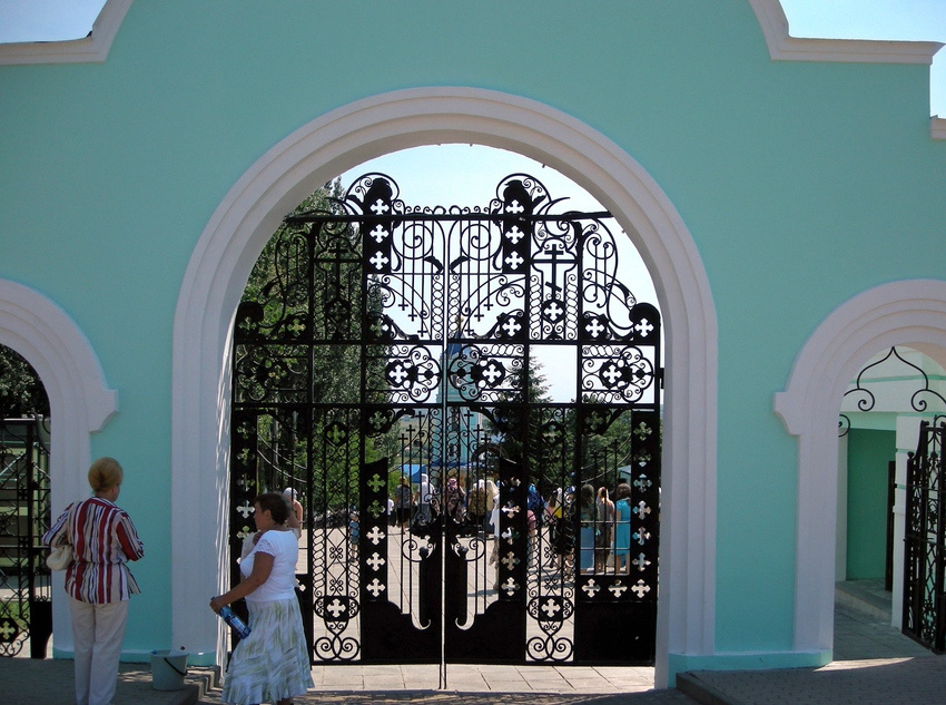 Курская Коренная Рождество-Богородичная мужская пустынь