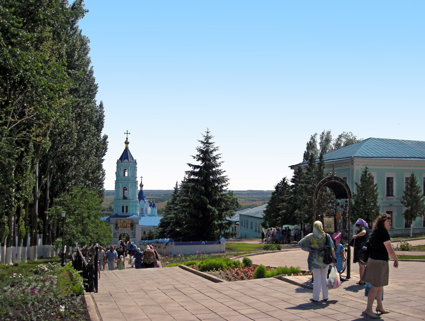 Курская Коренная Рождество-Богородичная мужская пустынь