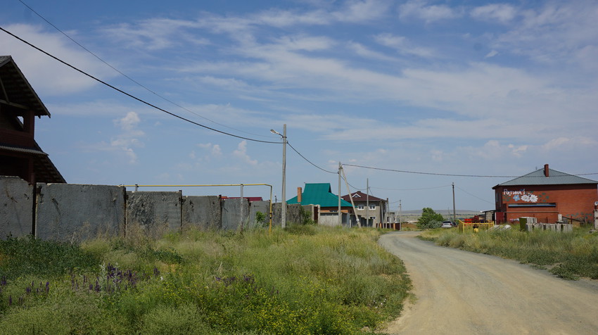 Новостройки в посёлке прицепостроителей.