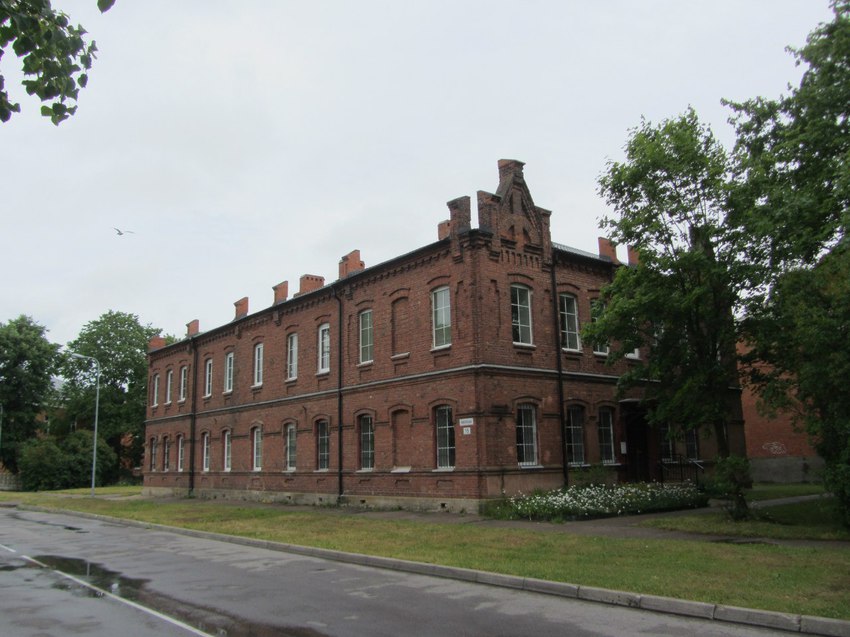 Нарва , приходской дом Костёла во имя Святого Антония