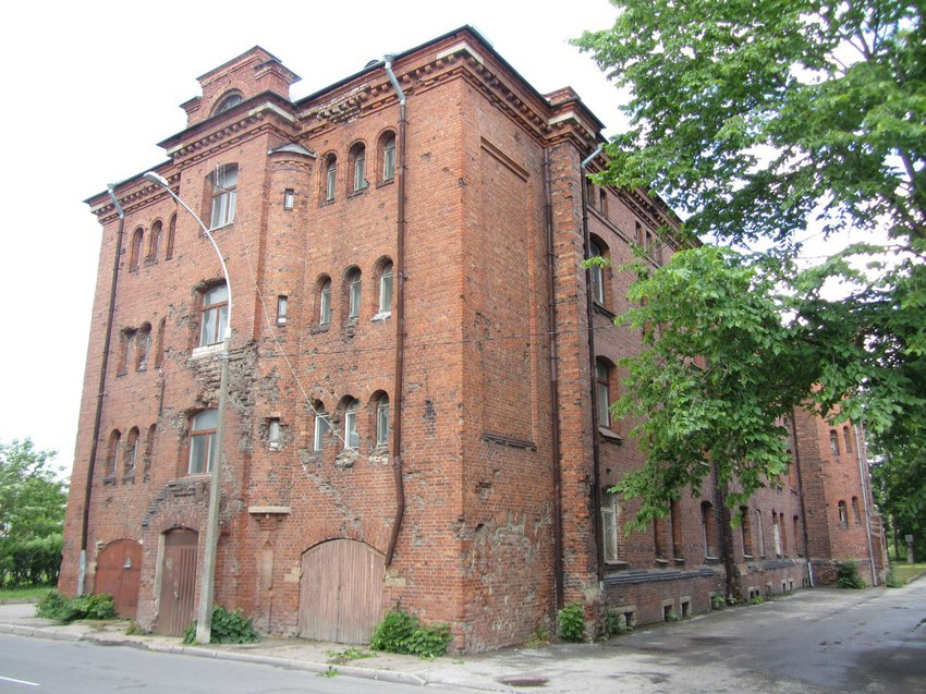 Нарва, старые жилые дома Кренгольма