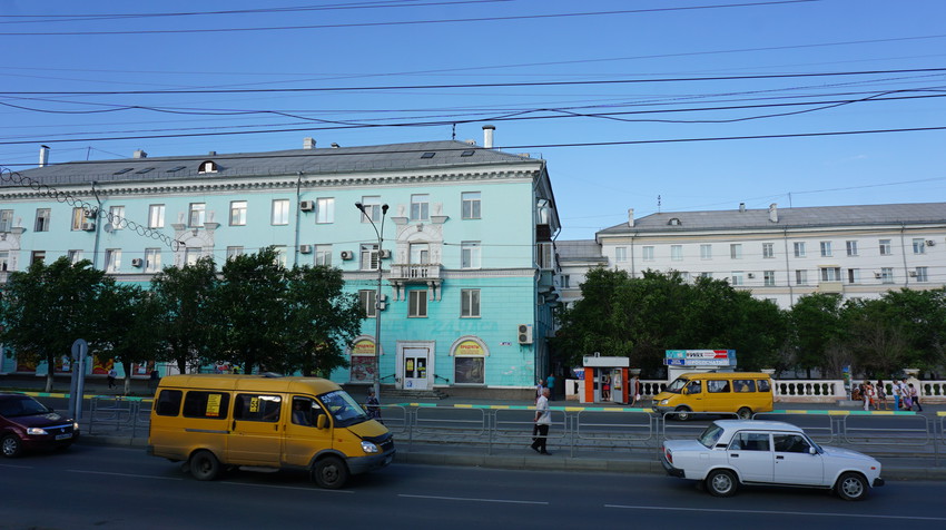 Нефтяников.