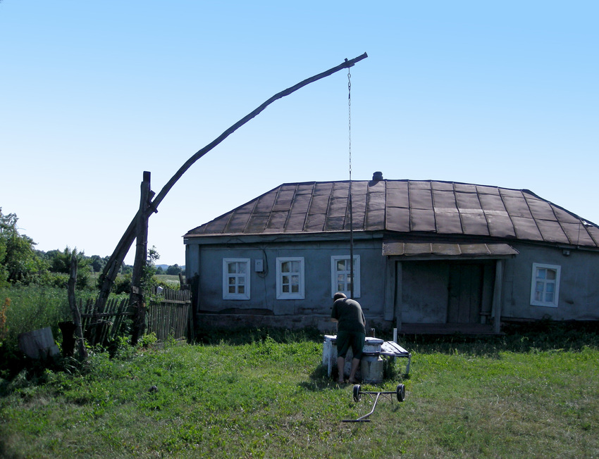 Старый дом в селе Тазово