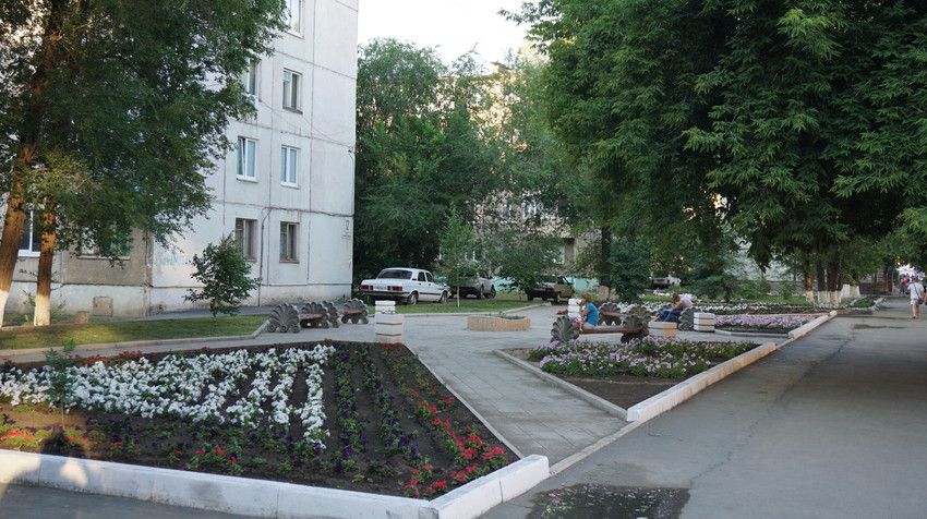 На Краматорской.