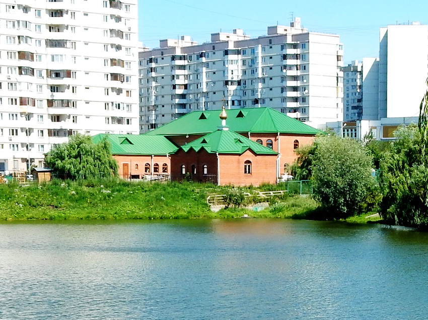 Церковь Владимира равноапостольного в Новокосино (крестильная).
