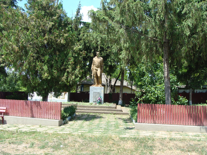 памятник погибшим в Вов