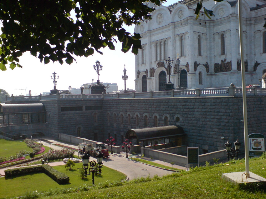 Храм Христа Спасителя. Лето 2007.