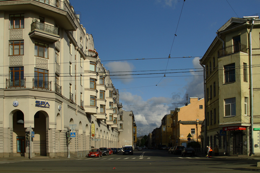 Улица Введенская