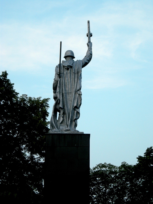 Памятник Воинской Славы в селе Крапивенские Дворы